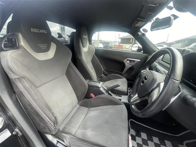 コペン セロ　Ｓ　純正メモリナビ（ＡＭ／ＦＭ／ＢＴ／フルセグ）　ＥＴＣ　バックカメラ　ｍｏｍｏステアリング　ハードトップ　ＲＥＣＡＲＯシート　パドルシフト　前後ドラレコ　横滑り防止機能　オートライト　純正フロアマット（13枚目）