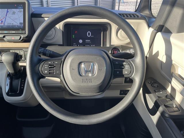 Ｎ－ＢＯＸ ベースグレード　ワンオーナー　純正メーカーＨＤＤナビ（ＢＬＵＥＴＯＯＴＨ機能付き　フルセグＴＶ）追従式クルーズコントロール　バックカメラ　両側パワースライドドア　シートヒーター　車線逸脱防止機能　衝突被害軽減ブレーキ（4枚目）