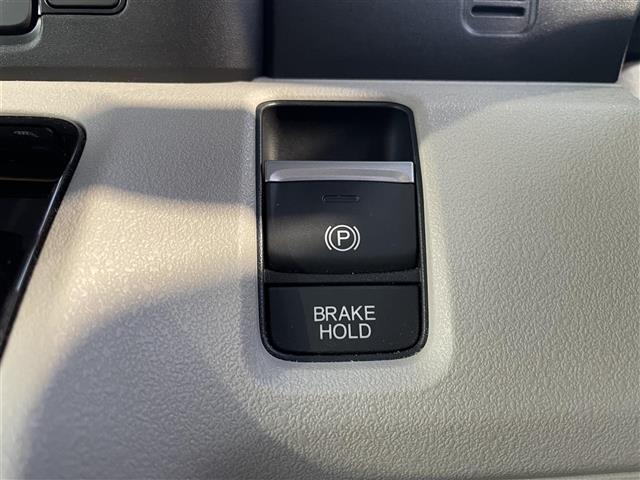 Ｎ－ＢＯＸ ベースグレード　ワンオーナー　純正メーカーＨＤＤナビ（ＢＬＵＥＴＯＯＴＨ機能付き　フルセグＴＶ）追従式クルーズコントロール　バックカメラ　両側パワースライドドア　シートヒーター　車線逸脱防止機能　衝突被害軽減ブレーキ（12枚目）