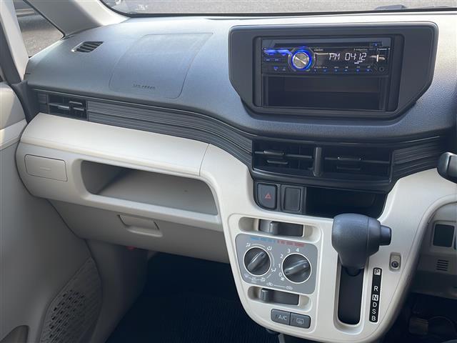 ステラ Ｌ　スマートアシスト　社外オーディオ（Ｃｌａｒｌａｎ　Ｉｎｔｅｌｌｉｇｅｎｔ　ｔｕｎｅ　ＣＺ２１５）　ＣＤ再生　ＡＭ／ＦＭラジオ　ミュージックプレイヤー接続　横滑り防止装置　リモコンキー　誤発進抑止機能　衝突警報（11枚目）