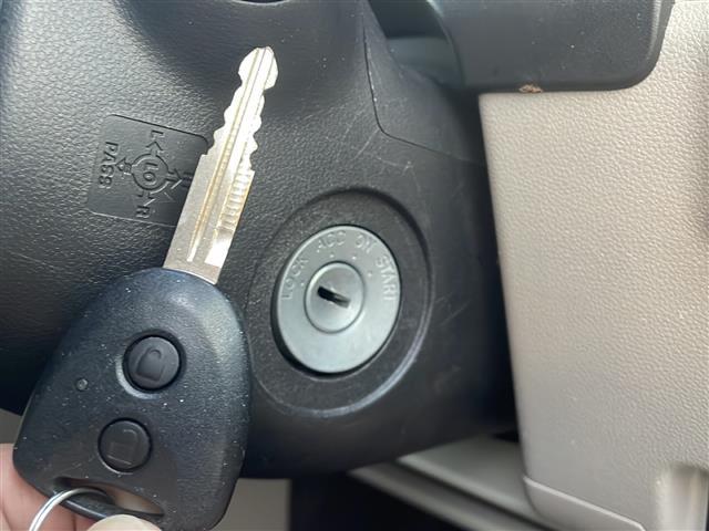 ステラ Ｌ　スマートアシスト　社外オーディオ（Ｃｌａｒｌａｎ　Ｉｎｔｅｌｌｉｇｅｎｔ　ｔｕｎｅ　ＣＺ２１５）　ＣＤ再生　ＡＭ／ＦＭラジオ　ミュージックプレイヤー接続　横滑り防止装置　リモコンキー　誤発進抑止機能　衝突警報（15枚目）