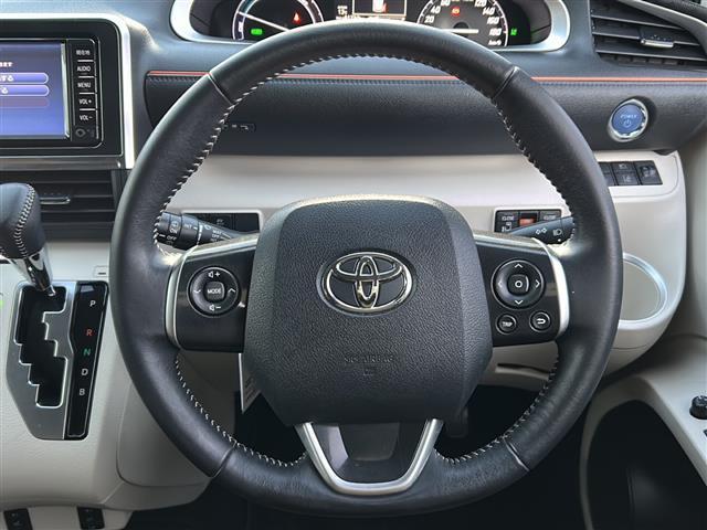 シエンタ 純正ナビ フルセグTV CD、SD、Bluetooth バックカメラ ETC スマートキー プッシュスタート スペアキー シートヒーター 両側パワースライドドア レーンキープアシスト 衝突軽減システム(3枚目)