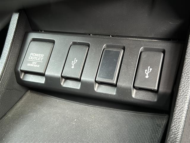ヴェゼル ハイブリッドＺ・ホンダセンシング　社外ナビ　フルセグＴＶ　ＣＤ、ＤＶＤ、ＳＤ、ＵＳＢ、Ｂｌｕｅｔｏｏｔｈ　ワンオーナー　ＥＴＣ　ドライブレコーダー　ハーフレザー　クルーズコントロール　スポーツモード　スペアキー　レーンキープアシスト（17枚目）