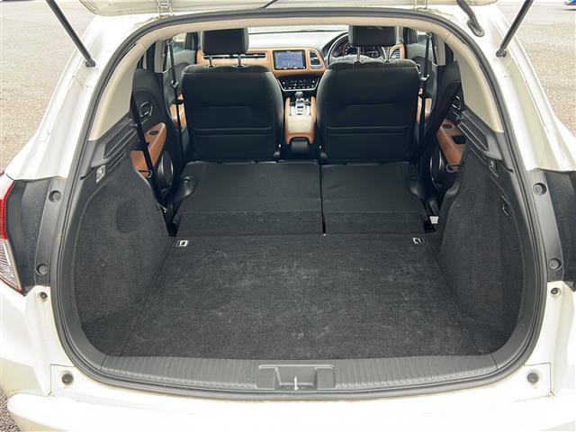 ヴェゼル ハイブリッドＺ・ホンダセンシング　社外ナビ　フルセグＴＶ　ＣＤ、ＤＶＤ、ＳＤ、ＵＳＢ、Ｂｌｕｅｔｏｏｔｈ　ワンオーナー　ＥＴＣ　ドライブレコーダー　ハーフレザー　クルーズコントロール　スポーツモード　スペアキー　レーンキープアシスト（29枚目）