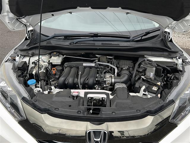 ヴェゼル ハイブリッドＺ・ホンダセンシング　社外ナビ　フルセグＴＶ　ＣＤ、ＤＶＤ、ＳＤ、ＵＳＢ、Ｂｌｕｅｔｏｏｔｈ　ワンオーナー　ＥＴＣ　ドライブレコーダー　ハーフレザー　クルーズコントロール　スポーツモード　スペアキー　レーンキープアシスト（41枚目）