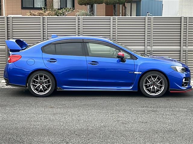 店舗にて現車の確認もいただけますので、お電話で在庫のご確認の上是非ご来店くださいませ！！！