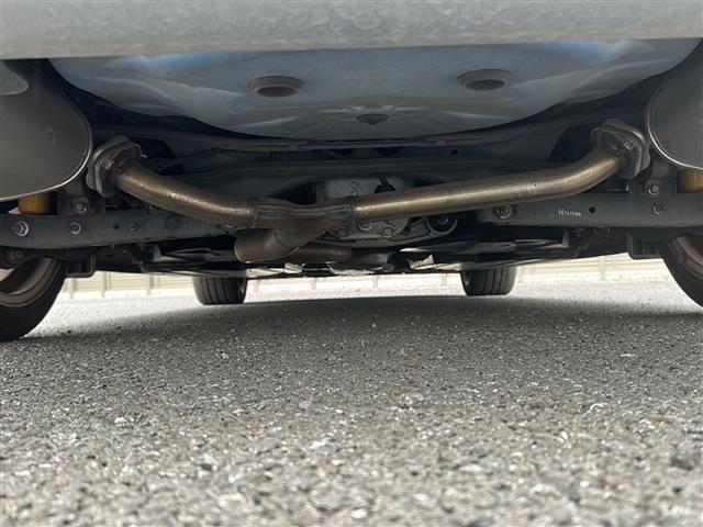 【下回り】目立つ錆や腐食もなくきれいな状態です。もちろん納車前には法定点検を実施致します。