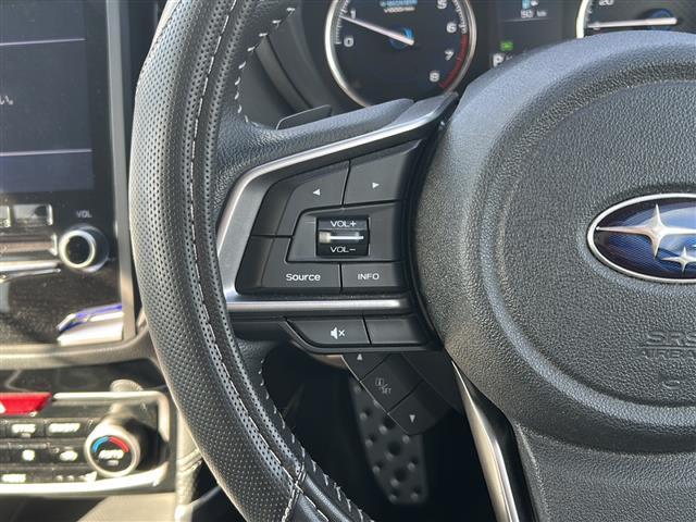 フォレスター アドバンス　純正ナビ　フルセグＴＶ　ＣＤ／ＤＶＤ　Ｂｌｕｅｔｏｏｔｈ　ＥＴＣ　バックカメラ　サイドカメラ　レダークルーズコントロール　全席シートヒーター　ステアリングヒーター　アイサイト（5枚目）