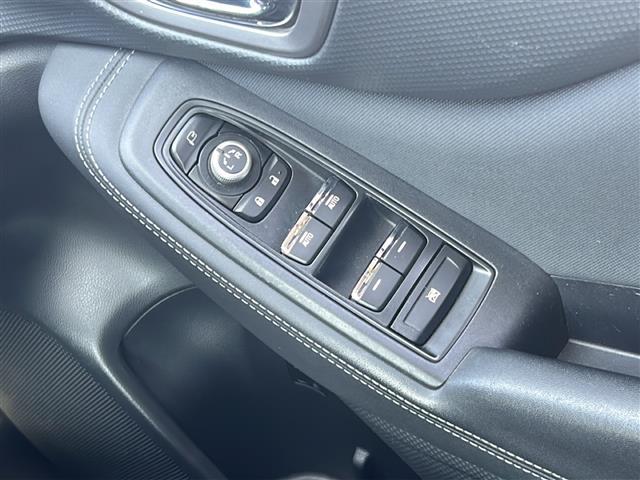 フォレスター アドバンス　純正ナビ　フルセグＴＶ　ＣＤ／ＤＶＤ　Ｂｌｕｅｔｏｏｔｈ　ＥＴＣ　バックカメラ　サイドカメラ　レダークルーズコントロール　全席シートヒーター　ステアリングヒーター　アイサイト（12枚目）