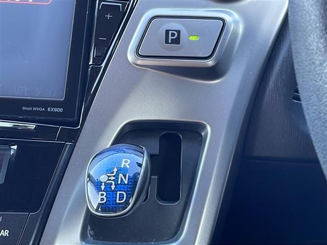 プリウスアルファ Ｓ　アルパイン９インチナビ　フルセグＴＶ　Ｂｌｕｅｔｏｏｔｈ　ＣＤ／ＤＶＤ　ＨＤＭＩ　バックカメラ　前後コーナーセンサー　ビルトインＥＴＣ　横滑り防止装置　盗難防止装置　オートライト（10枚目）