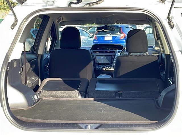 プリウスアルファ Ｓ　アルパイン９インチナビ　フルセグＴＶ　Ｂｌｕｅｔｏｏｔｈ　ＣＤ／ＤＶＤ　ＨＤＭＩ　バックカメラ　前後コーナーセンサー　ビルトインＥＴＣ　横滑り防止装置　盗難防止装置　オートライト（31枚目）