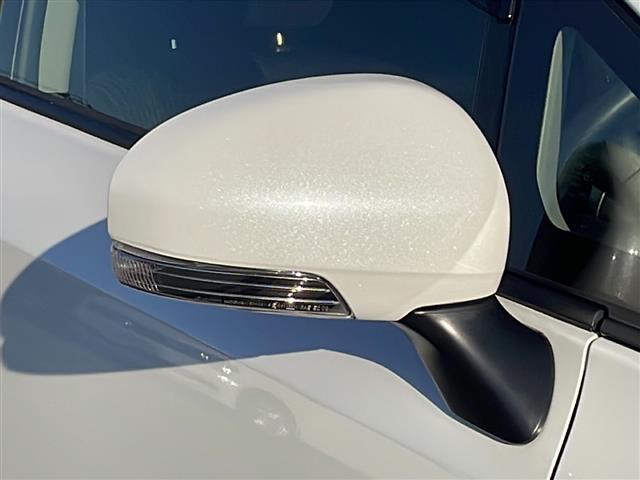 プリウスアルファ Ｓ　アルパイン９インチナビ　フルセグＴＶ　Ｂｌｕｅｔｏｏｔｈ　ＣＤ／ＤＶＤ　ＨＤＭＩ　バックカメラ　前後コーナーセンサー　ビルトインＥＴＣ　横滑り防止装置　盗難防止装置　オートライト（40枚目）