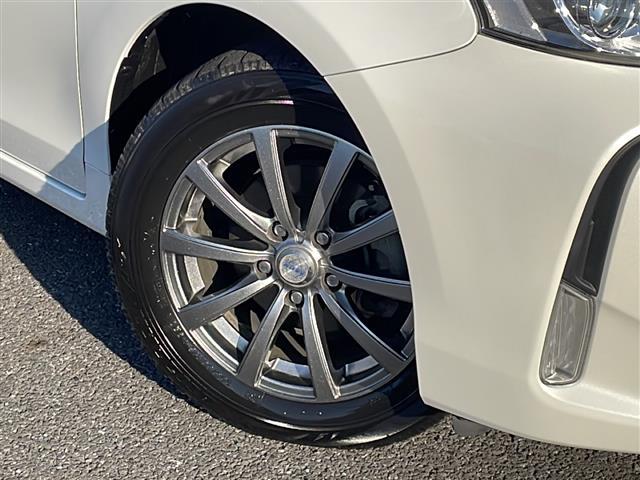 プリウスアルファ Ｓ　アルパイン９インチナビ　フルセグＴＶ　Ｂｌｕｅｔｏｏｔｈ　ＣＤ／ＤＶＤ　ＨＤＭＩ　バックカメラ　前後コーナーセンサー　ビルトインＥＴＣ　横滑り防止装置　盗難防止装置　オートライト（41枚目）