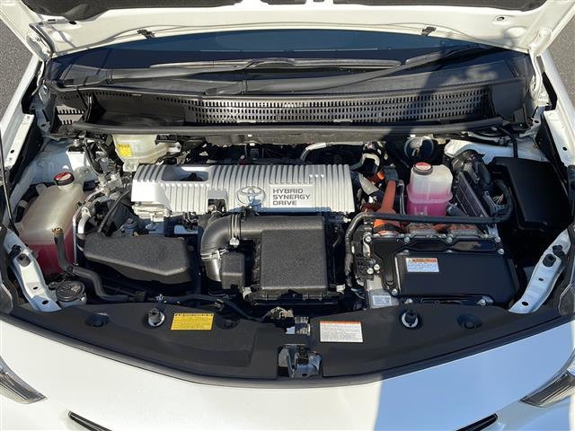 プリウスアルファ Ｓ　アルパイン９インチナビ　フルセグＴＶ　Ｂｌｕｅｔｏｏｔｈ　ＣＤ／ＤＶＤ　ＨＤＭＩ　バックカメラ　前後コーナーセンサー　ビルトインＥＴＣ　横滑り防止装置　盗難防止装置　オートライト（42枚目）