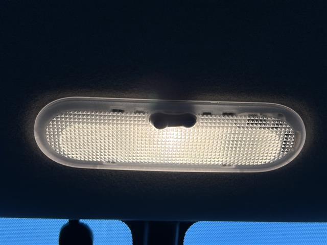 ノート ｅ－パワー　Ｘ　純正ナビ　フルセグ　ＣＤ、ＤＶＤ、ＳＤ、Ｂｌｕｅｔｏｏｔｈ　ＥＴＣ　ドラレコ　全方位カメラ　デジタルインナーミラー　車両接近通報装置　レーンキープアシスト　プッシュスタート　スマートキー　スペアキー（21枚目）