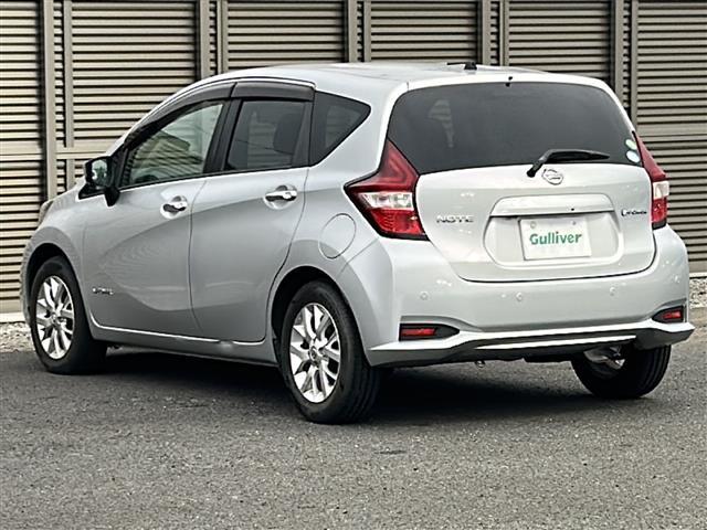 ノート ｅ－パワー　Ｘ　純正ナビ　フルセグ　ＣＤ、ＤＶＤ、ＳＤ、Ｂｌｕｅｔｏｏｔｈ　ＥＴＣ　ドラレコ　全方位カメラ　デジタルインナーミラー　車両接近通報装置　レーンキープアシスト　プッシュスタート　スマートキー　スペアキー（33枚目）