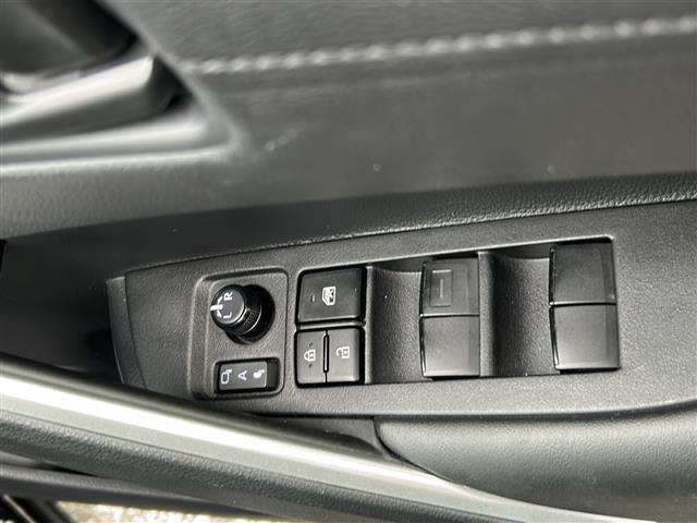 カローラクロス Ｇ　トヨタ純正ナヒ゛フルセク゛ＴＶ，ＣＤ，ＡＭ／ＦＭラシ゛オ　レータ゛ークルース゛コントロール　レーンテ゛ィハ゜ーチャーアラート　フ゜リクラッシュセーフティシステム　ヒ゛ルトインＥＴＣ（18枚目）