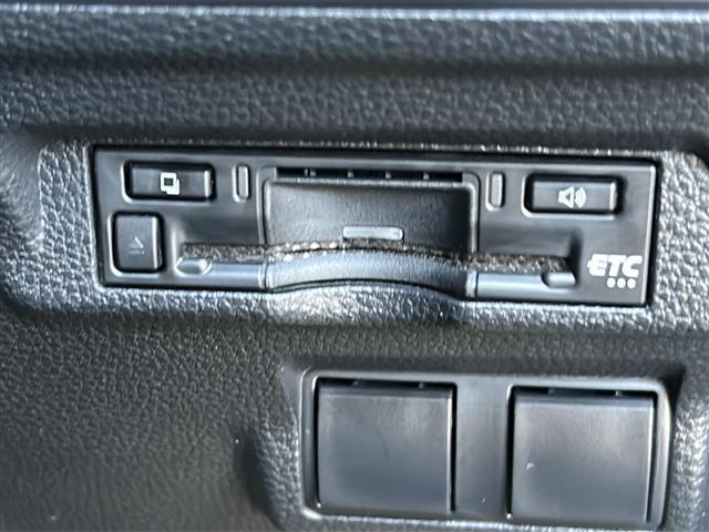 カローラクロス Ｇ　トヨタ純正ナヒ゛フルセク゛ＴＶ，ＣＤ，ＡＭ／ＦＭラシ゛オ　レータ゛ークルース゛コントロール　レーンテ゛ィハ゜ーチャーアラート　フ゜リクラッシュセーフティシステム　ヒ゛ルトインＥＴＣ（20枚目）