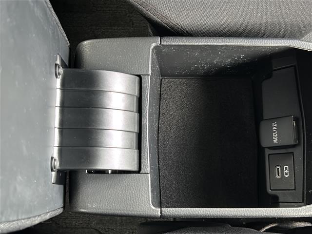 カローラクロス Ｇ　トヨタ純正ナヒ゛フルセク゛ＴＶ，ＣＤ，ＡＭ／ＦＭラシ゛オ　レータ゛ークルース゛コントロール　レーンテ゛ィハ゜ーチャーアラート　フ゜リクラッシュセーフティシステム　ヒ゛ルトインＥＴＣ（23枚目）