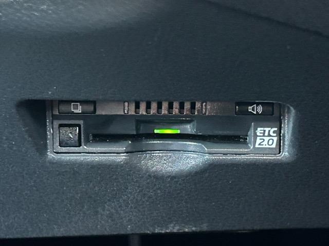 C-HR S LEDエディション 禁煙車 ワンオーナー 純正ナビ フルセグテレビ Bluetooth接続 HDMI ETC2.0 バックカメラ レーダークルーズコントロール クリアランスソナー レーンキープアシスト(5枚目)