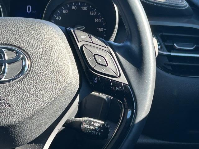 C-HR S LEDエディション 禁煙車 ワンオーナー 純正ナビ フルセグテレビ Bluetooth接続 HDMI ETC2.0 バックカメラ レーダークルーズコントロール クリアランスソナー レーンキープアシスト(8枚目)