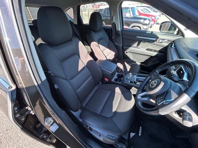 ＣＸ－５ ２０Ｓ　プロアクティブ　禁煙車　ワンオーナー　純正ナビ　ＢＯＳＥスピーカー　フルセグテレビ　Ｂｌｕｅｔｏｏｔｈ接続　ＥＴＣ　ＣＤ／ＤＶＤ再生　全周囲カメラ　レーダークルーズコントロール　運転席パワーシート（24枚目）