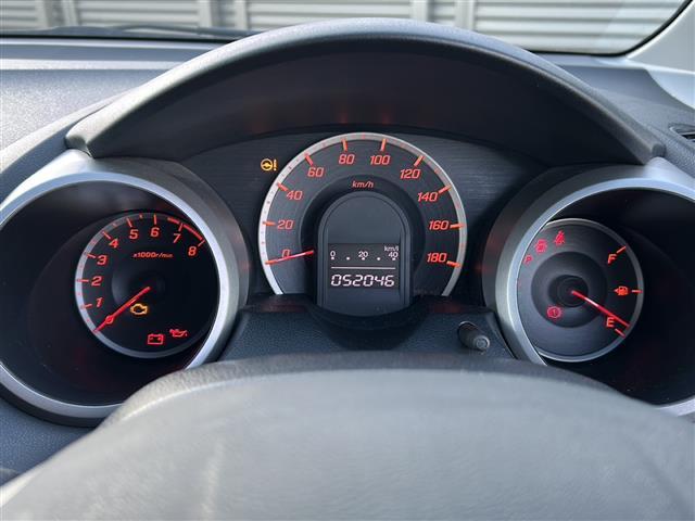 フィット G スマートスタイルエディション ワンオーナー 純正HDDナビ バックカメラ DVD再生 MP3 CD再生 ワンセグテレビ、走行中視聴可能 HDD録音機能 AM/FMラジオ ビルトインETC 取扱説明書 保証書(8枚目)