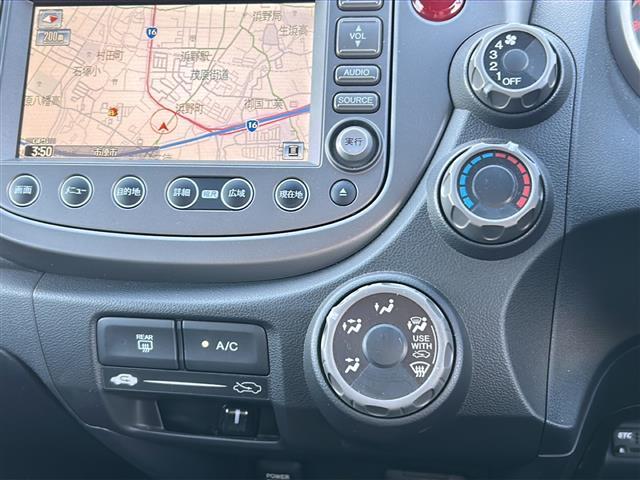 フィット G スマートスタイルエディション ワンオーナー 純正HDDナビ バックカメラ DVD再生 MP3 CD再生 ワンセグテレビ、走行中視聴可能 HDD録音機能 AM/FMラジオ ビルトインETC 取扱説明書 保証書(9枚目)