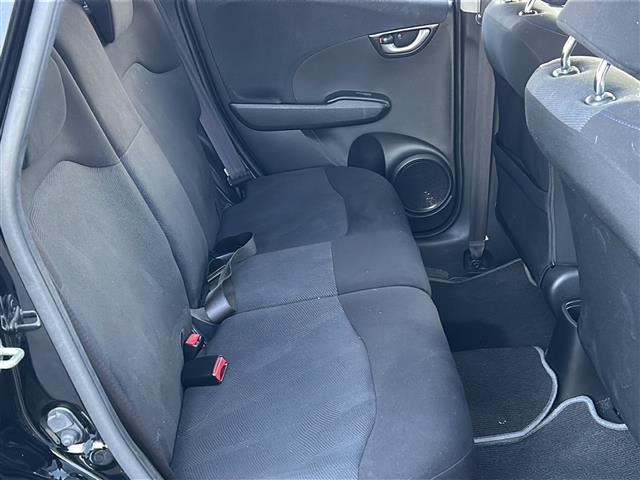 フィット G スマートスタイルエディション ワンオーナー 純正HDDナビ バックカメラ DVD再生 MP3 CD再生 ワンセグテレビ、走行中視聴可能 HDD録音機能 AM/FMラジオ ビルトインETC 取扱説明書 保証書(26枚目)