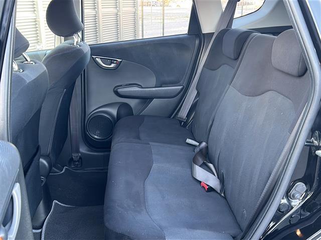 フィット G スマートスタイルエディション ワンオーナー 純正HDDナビ バックカメラ DVD再生 MP3 CD再生 ワンセグテレビ、走行中視聴可能 HDD録音機能 AM/FMラジオ ビルトインETC 取扱説明書 保証書(27枚目)