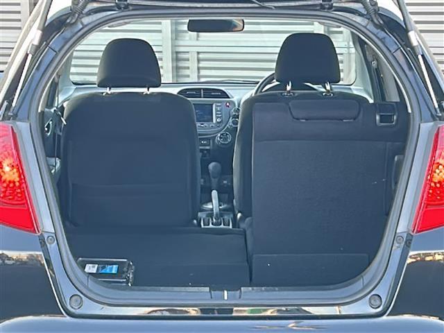 フィット G スマートスタイルエディション ワンオーナー 純正HDDナビ バックカメラ DVD再生 MP3 CD再生 ワンセグテレビ、走行中視聴可能 HDD録音機能 AM/FMラジオ ビルトインETC 取扱説明書 保証書(29枚目)