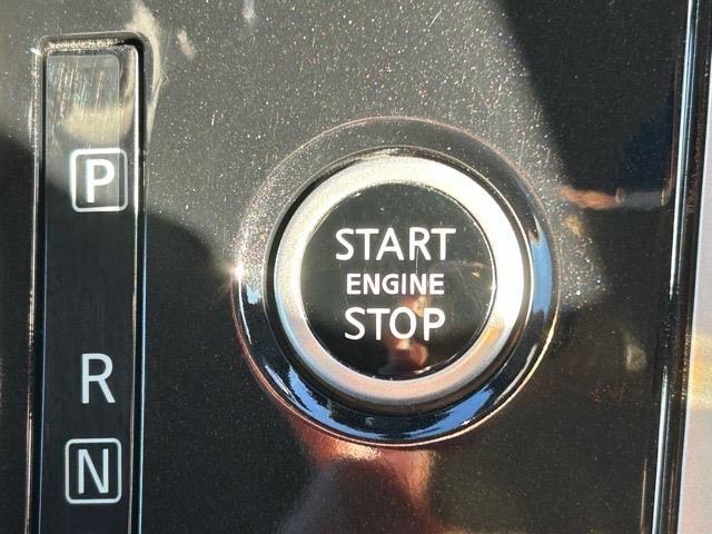 セレナ ハイウェイスター Vセレクション 純正ナビ CD DVD Bluetooth フルセグTV ETC 前後ドライブレコーダー アラウンドビューモニター エマージェンシーブレーキ パーキングアシスト 車線逸脱警報 ふらつき警報(17枚目)