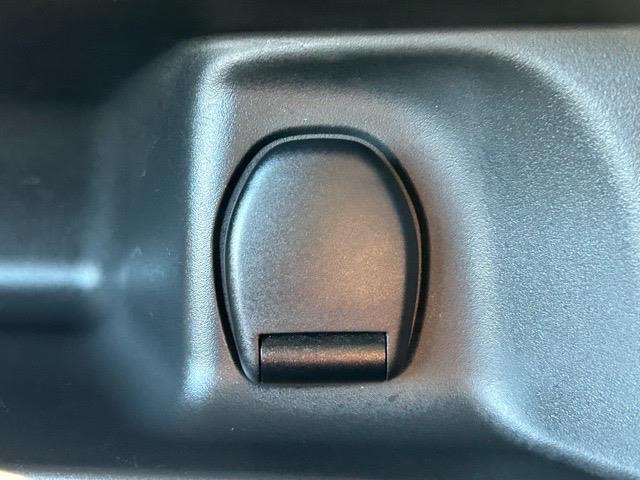 セレナ ハイウェイスター Vセレクション 純正ナビ CD DVD Bluetooth フルセグTV ETC 前後ドライブレコーダー アラウンドビューモニター エマージェンシーブレーキ パーキングアシスト 車線逸脱警報 ふらつき警報(19枚目)