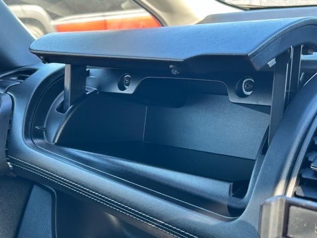 セレナ ハイウェイスター Vセレクション 純正ナビ CD DVD Bluetooth フルセグTV ETC 前後ドライブレコーダー アラウンドビューモニター エマージェンシーブレーキ パーキングアシスト 車線逸脱警報 ふらつき警報(20枚目)