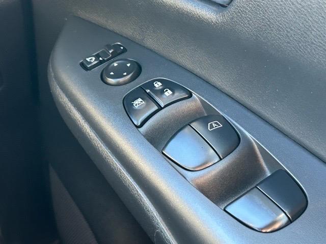 セレナ ハイウェイスター Vセレクション 純正ナビ CD DVD Bluetooth フルセグTV ETC 前後ドライブレコーダー アラウンドビューモニター エマージェンシーブレーキ パーキングアシスト 車線逸脱警報 ふらつき警報(22枚目)