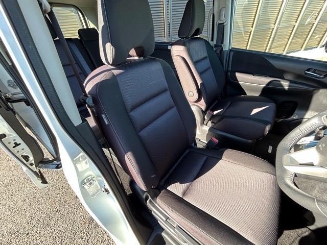 セレナ ハイウェイスター Vセレクション 純正ナビ CD DVD Bluetooth フルセグTV ETC 前後ドライブレコーダー アラウンドビューモニター エマージェンシーブレーキ パーキングアシスト 車線逸脱警報 ふらつき警報(23枚目)