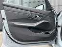 ３２０ｄ　ｘＤｒｉｖｅツーリング　Ｍスポーツ　ハンズ・オフ・アシスト　黒革　ＨＵＤ　ＡＣＣ　ＬＫＡ　　ワイヤレス・チャージング　パワーシート　シートヒーター　パワーリアゲート／フットオープナー　純ナビ　３６０°カメラ　純１９ＡＷ　ドラレコ　ＥＴＣ（52枚目）