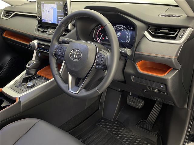 ＲＡＶ４ アドベンチャー　禁煙　トヨタセーフティセンス　ブラインドスポットモニター　クリアランスソナー　純正ディスプレイオーディオ　ナビキッド　フルセグＴＶ　バックカメラ　ハーフレザーシート　パワーシート　ＬＥＤヘッドライト（21枚目）