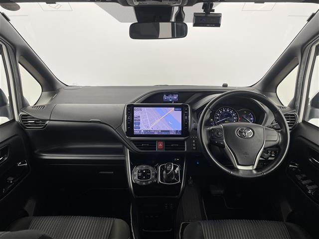ヴォクシー ハイブリッドＺＳ　煌ＩＩ　バックカメラ　ＡＬＰＩＮＥ製フリップダウンモニター　ＡＬＰＩＮＥ製ドライブレコーダー　両側パワースライドドア　フルセグＴＶ　テレビキャンセラー　ＨＤＭＩ端子　Ｂｌｕｅｔｏｏｔｈ　ＥＴＣ（2枚目）