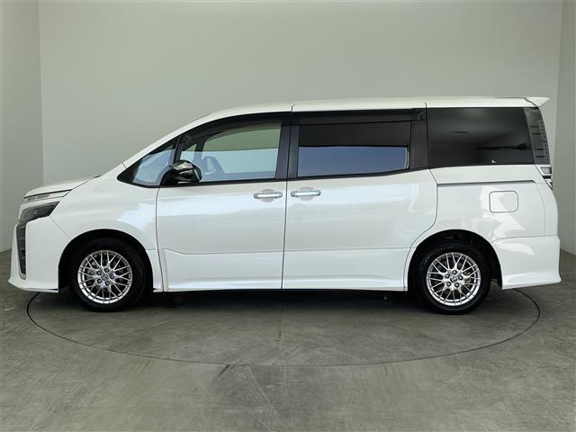 ヴォクシー ハイブリッドＺＳ　煌ＩＩ　バックカメラ　ＡＬＰＩＮＥ製フリップダウンモニター　ＡＬＰＩＮＥ製ドライブレコーダー　両側パワースライドドア　フルセグＴＶ　テレビキャンセラー　ＨＤＭＩ端子　Ｂｌｕｅｔｏｏｔｈ　ＥＴＣ（34枚目）