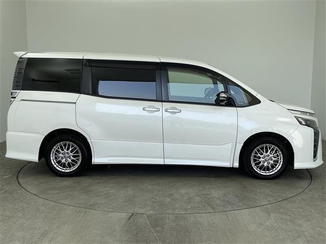 ヴォクシー ハイブリッドＺＳ　煌ＩＩ　バックカメラ　ＡＬＰＩＮＥ製フリップダウンモニター　ＡＬＰＩＮＥ製ドライブレコーダー　両側パワースライドドア　フルセグＴＶ　テレビキャンセラー　ＨＤＭＩ端子　Ｂｌｕｅｔｏｏｔｈ　ＥＴＣ（38枚目）