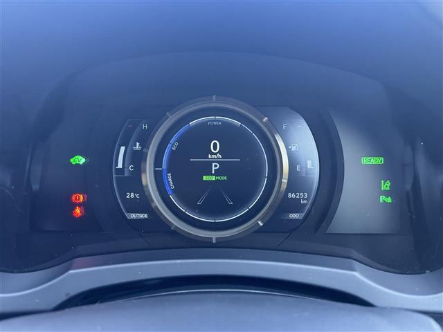ＩＳ ＩＳ３００ｈ　Ｆスポーツ　サンルーフ　純正ナビ　マークレビンソン　バックカメラ　フルセグＴＶ　Ｂｌｕｅｔｏｏｔｈ　ビルトインＥＴＣ　黒革シート　純正１９インチＡＷ　レーダークルコン　パワーシート　ベンチレーション（14枚目）
