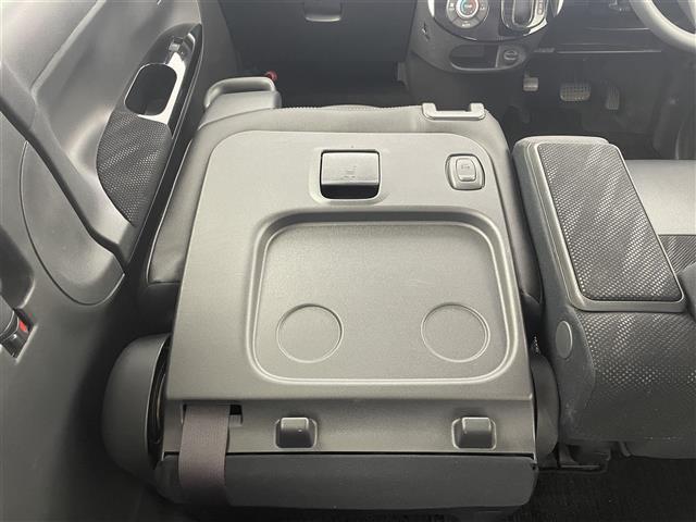 タント カスタムＸ　トップエディションＳＡ　衝突軽減ブレーキ　純正ナビ／ＴＶ　Ｂｌｕｅｔｏｏｔｈ　ＤＶＤ　バックカメラ　片側パワースライドドア　ステアリングスイッチ　オートライト　スマートキー　プッシュスタート　ハーフレザーシート　電格ミラー（18枚目）