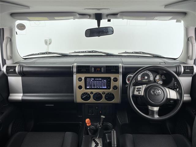 ＦＪクルーザー ベースグレード　純正ナビ　フルセグ　ＣＤ　ＤＶＤ　Ｂｌｕｅｔｏｏｔｈ　バックカメラ　４ＷＤ　フロアマット　ドアバイザー　保証書　取扱説明書　スペアキー（2枚目）
