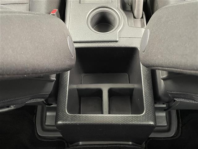 ＦＪクルーザー ベースグレード　純正ナビ　フルセグ　ＣＤ　ＤＶＤ　Ｂｌｕｅｔｏｏｔｈ　バックカメラ　４ＷＤ　フロアマット　ドアバイザー　保証書　取扱説明書　スペアキー（15枚目）