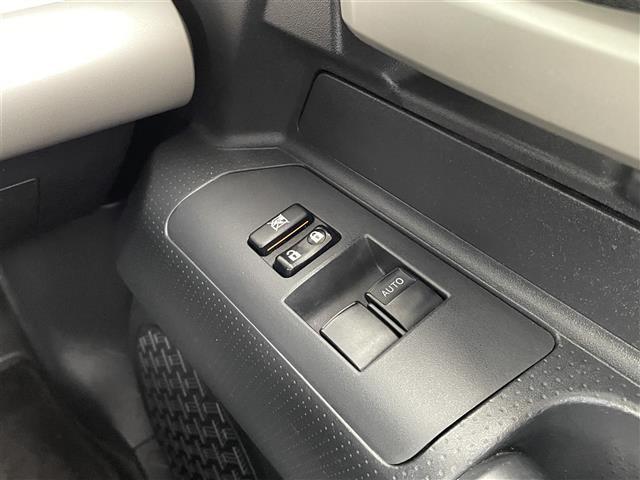 ＦＪクルーザー ベースグレード　純正ナビ　フルセグ　ＣＤ　ＤＶＤ　Ｂｌｕｅｔｏｏｔｈ　バックカメラ　４ＷＤ　フロアマット　ドアバイザー　保証書　取扱説明書　スペアキー（18枚目）