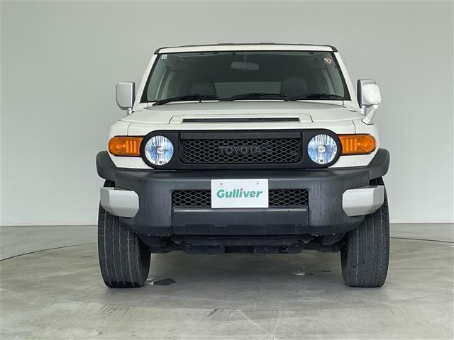 ＦＪクルーザー ベースグレード　純正ナビ　フルセグ　ＣＤ　ＤＶＤ　Ｂｌｕｅｔｏｏｔｈ　バックカメラ　４ＷＤ　フロアマット　ドアバイザー　保証書　取扱説明書　スペアキー（32枚目）