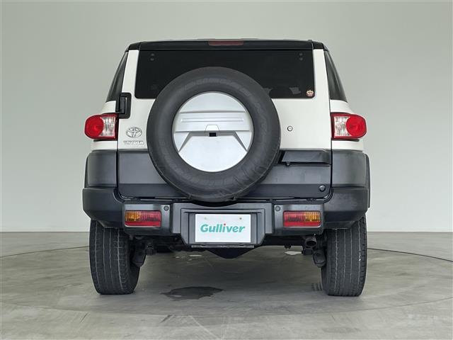 ＦＪクルーザー ベースグレード　純正ナビ　フルセグ　ＣＤ　ＤＶＤ　Ｂｌｕｅｔｏｏｔｈ　バックカメラ　４ＷＤ　フロアマット　ドアバイザー　保証書　取扱説明書　スペアキー（33枚目）