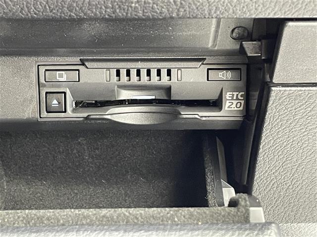ＲＸ ＲＸ４５０ｈ　Ｆスポーツ　ムーンルーフ　パノラミックビュモニター　プリクラッシュセーフティー　ブラインドスポットモニター　前方ドライブレコーダー　電動パーキングブレーキ　オートブレーキホールド　パワーバックドア　保証書　取説（9枚目）