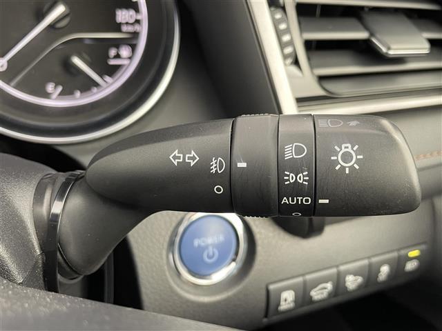 カムリ Ｇレザーパッケージ　ワンオーナ　モデリスタエアロ　純正ナビ　フルセグ　ＤＶＤ　Ｂｌｕｅｔｏｏｔｈ　プリクラッシュセーフティー　ヘッドアップディスプレイ　レザーシート　パワーシート　オートブレーキホールド　ビルトインＥＴＣ（8枚目）